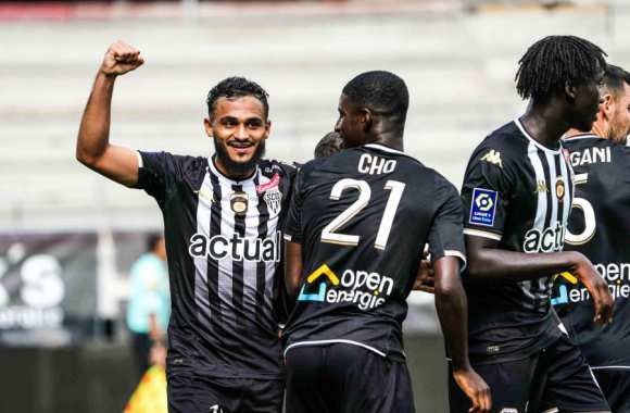 🎁 Concours #soutenonsLeSco 🎁
2 places VIP pour le match <a href="/AngersSCO/">Angers SCO</a> / <a href="/SB29/">Stade Brestois 29</a> , dimanche ça t’intéresse ?
Avec @GroupeACTUAL, on se dit que c’est le moment pour soutenir les angevins ! Pour participer :
👉🏻  RT + Follow @groupeactual et <a href="/hillairepatrice/">𝗣𝗮𝘁𝗿𝗶𝗰𝗲 𝗛𝗶𝗹𝗹𝗮𝗶𝗿𝗲</a> 
👉🏻  Mentionne 1 supporter