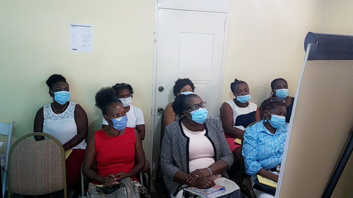 fterrebleue's tweet photo. 09-11 Mars 2022 | 3 journées de formation de formateurs pour le renforcement des capacités de responsables/membres d'organisations de femmes ou dirigées par des femmes sur la Méthodologie des Mutuelles de Solidarité (MUSO) dans les nippes.
 
Support financier : @ambafranceht https://t.co/rpsCNTSt95