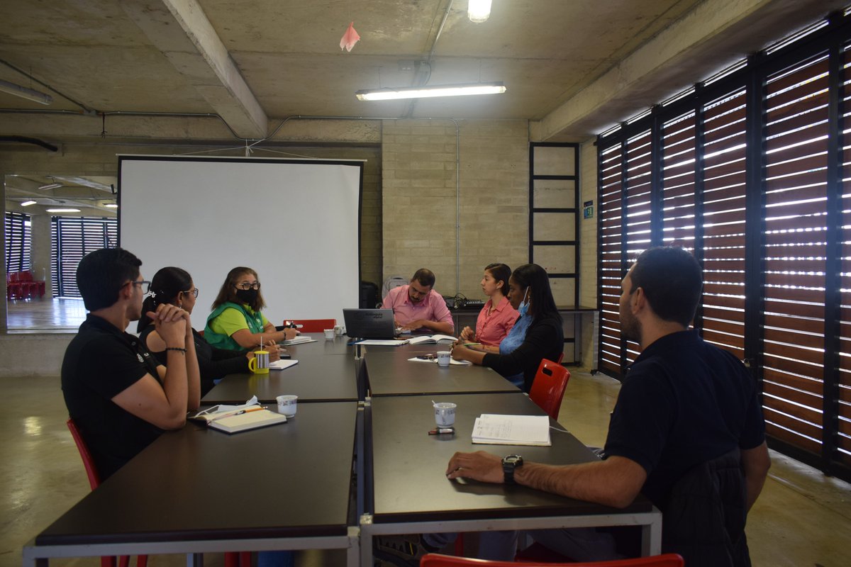 Hoy se reunió la Mesa de Seguridad Alimentaria con el apoyo desde la Gobernación de Antioquia con un representante de la Gerencia MANÁ. Para nosotros es prioritaria la seguridad alimentaria de los habitantes de nuestro territorio.

#TodosPorTitiribí #AsíParticipamos #Alimentacion