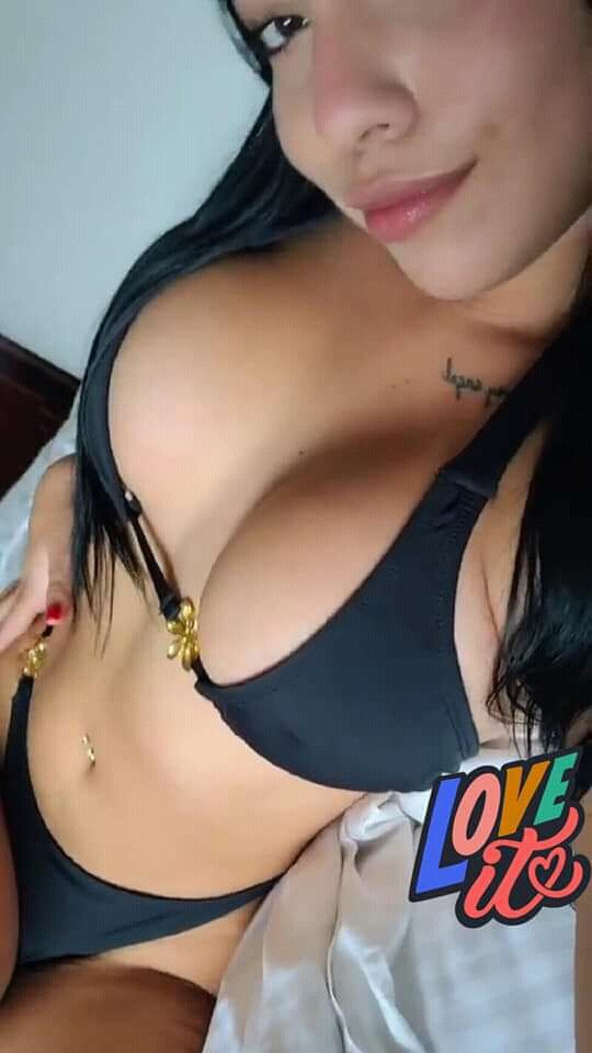 MarielaBeln13's tweet photo. Quisiera saber si alguien se a pajeado con mis fotos para regalarle un videito mio 🥺 

Fav ❤ y Rt 🔁 si te as pajeado a mi nombre 🔥😈 https://t.co/oUQKKxuLMj