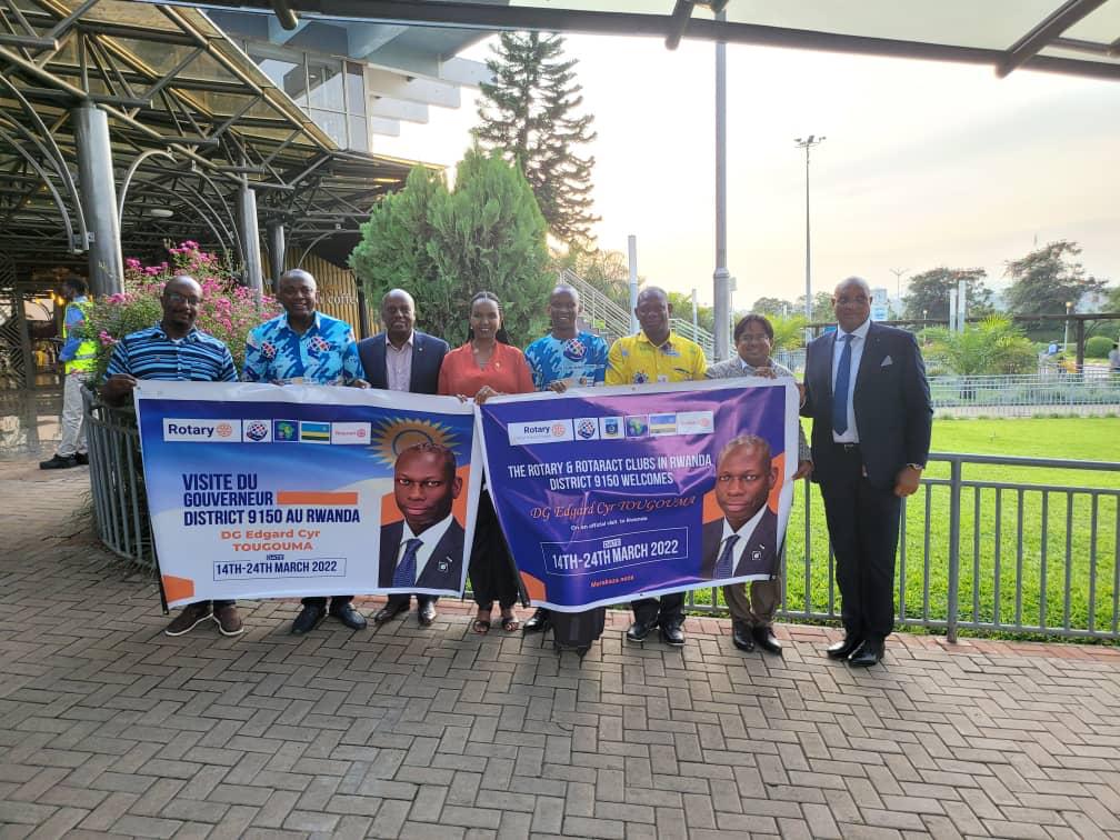 Rotary District 9150 (@rotary9150) on Twitter photo A son arrivée au #Rwanda en provenance de Bujumbura, #Burundi, le Gouverneur du District 9150 du <a href="/Rotary/">Rotary International</a> a été accueilli a l'aéroport International de #Kigali par les représentants des Clubs du Rwanda et la Secrétaire du District <a href="/JeannetteRugera/">Jeannette Rugera</a> A son arrivée au #Rwanda en provenance de Bujumbura, #Burundi, le Gouverneur du District 9150 du <a href="/Rotary/">Rotary International</a> a été accueilli a l'aéroport International de #Kigali par les représentants des Clubs du Rwanda et la Secrétaire du District <a href="/JeannetteRugera/">Jeannette Rugera</a>