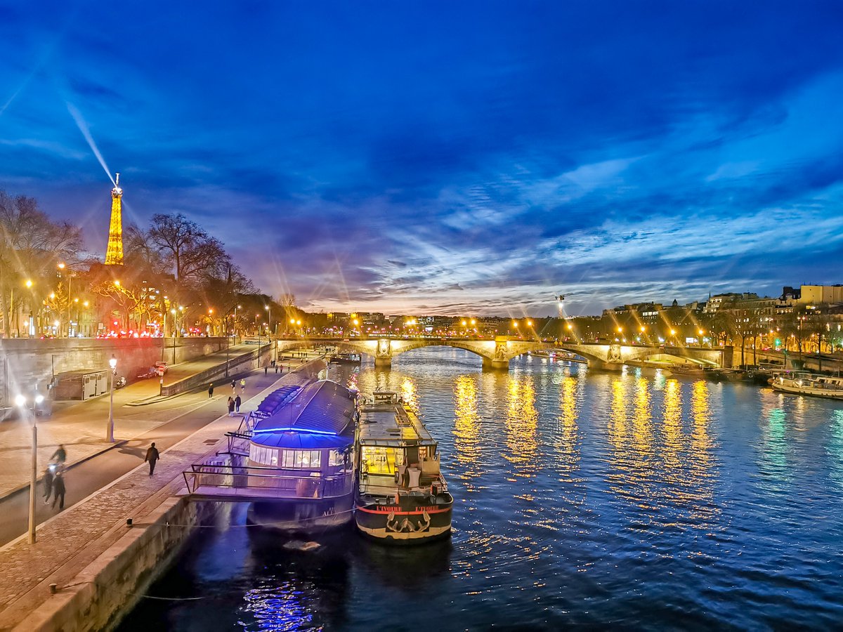 captain_kimi's tweet image. ®
                        🔥 Paris Blue Hour 🔥
          #Paris #TourEiffel #pontalexandre3