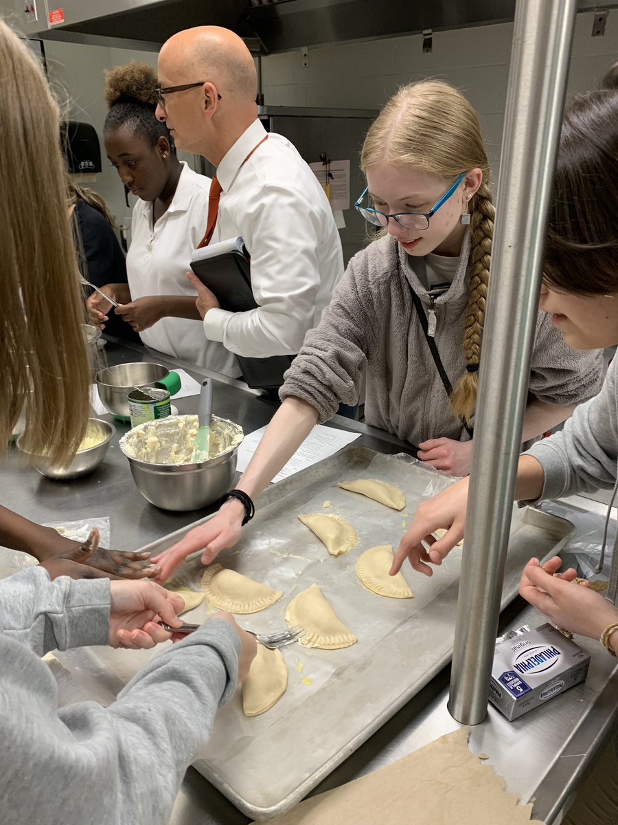 FYI_cghsnc's tweet photo. The HOLA (Hispanic or Latinx Affiliation) students and the Cooking Club made amazing empanadas this afternoon! Yum! 😁 https://t.co/ABcTvVHner