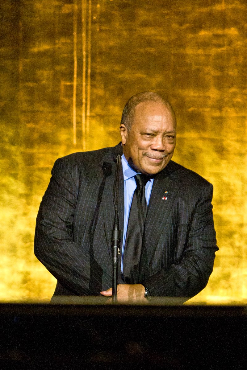 IntlJazzDay's tweet photo. "Jazz has the power to make men forget their differences and come together. #Jazz is the personification of transforming overwhelmingly negative circumstances into freedom, friendship, hope, and dignity.” @QuincyDJones - happy 89th!
📷 Co-hosting #JazzDay at the @UN 2012 https://t.co/7j1uOac7h7