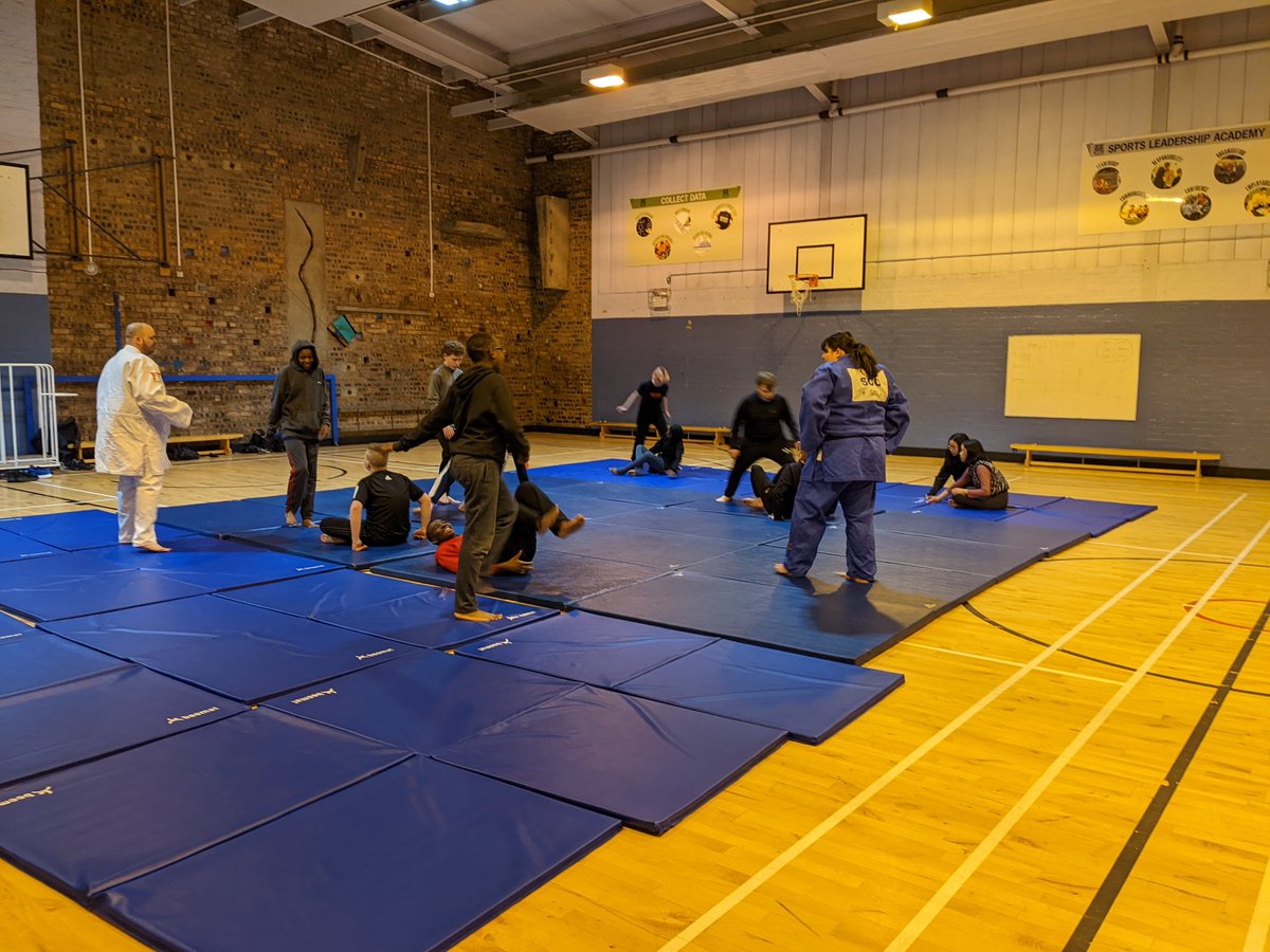 An excellent first session at Judo club tonight. Thanks to Miss Saunders and Mr Tierney for introducing a great new club to the extra curricular timetable. <a href="/WhitehillSec/">Whitehill Secondary</a> <a href="/WhitehillMaths/">Whitehill Maths Dept</a>  @activeschoolsgb