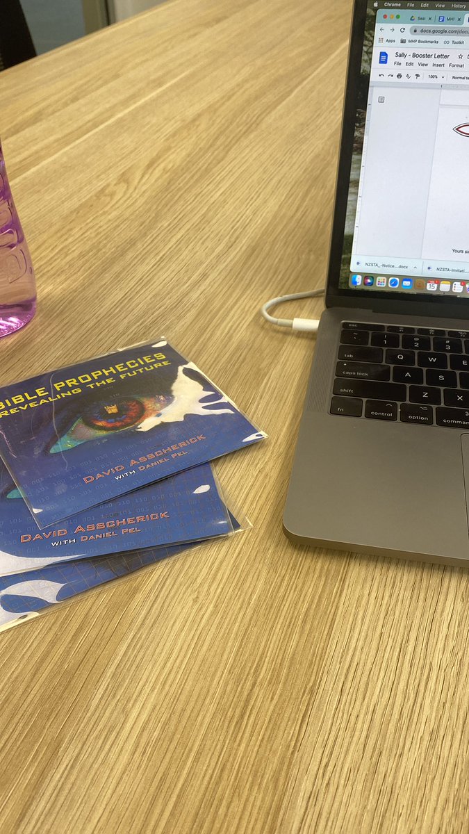 Caroline Bush tweet media