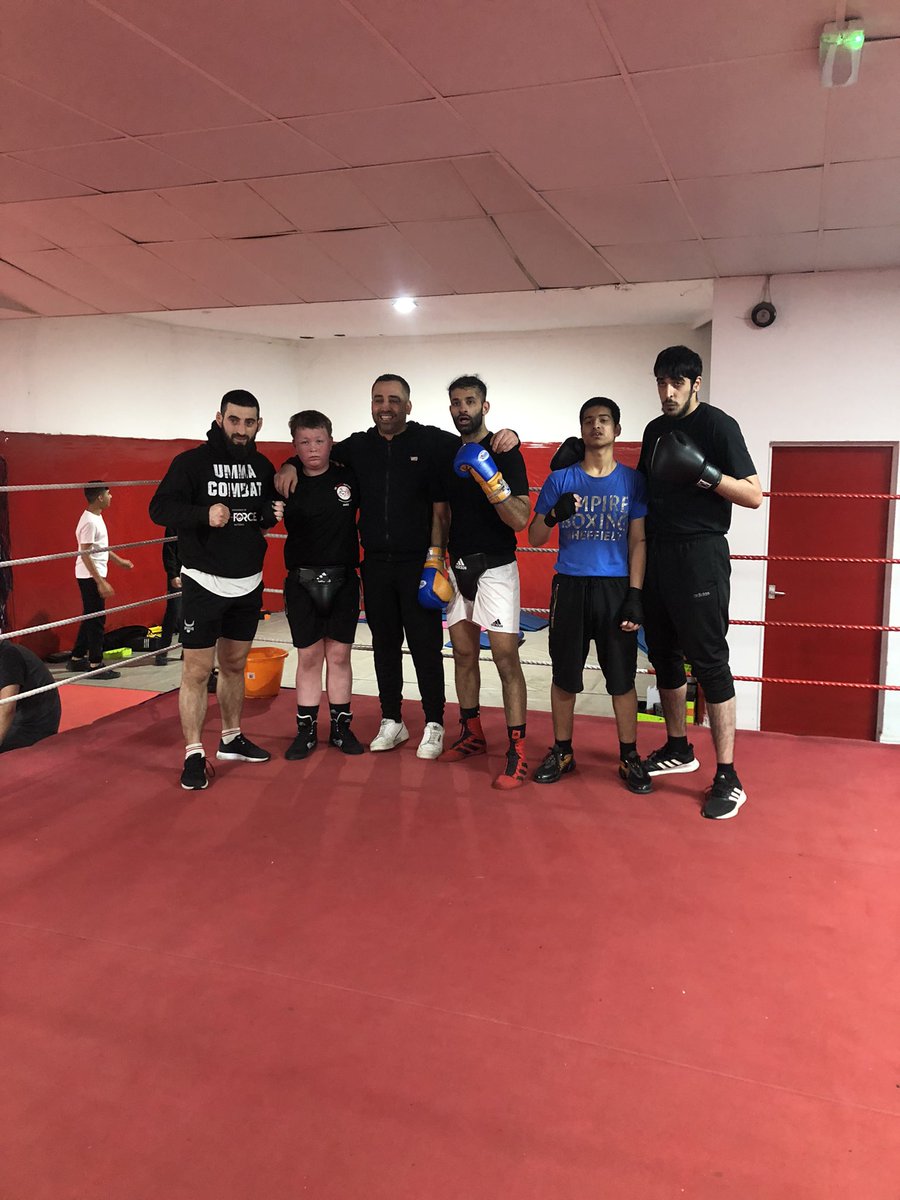 FitFactoryAbc's tweet photo. Always a pleasure to catch up with @EmpireBoxingGym brilliant experience for 2 of our lads sparring for the 1st time outside of our gym, great gym &amp; great people    👊🏻💥👊🏻 https://t.co/64Mk3btScw