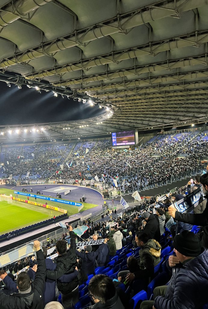 vilmataa's tweet photo. Vuoden ensimmäinen peli ⚽️ Lazio - Venezia https://t.co/FTZlCxJOBt