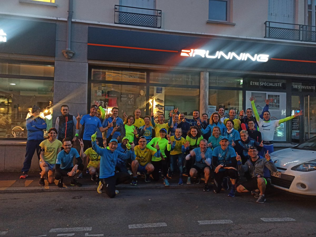 fredsuquet's tweet photo. 🇺🇦 Un Monday Rrunning en bleu et jaune en soutien au peuple ukrainien. Un grand merci pour avoir répondu présent pour ce run solidaire. Tous ces kilomètres parcourus ensemble vont se transformer en don pour la Croix-Rouge. 🙏👍🇺🇦 https://t.co/31kLAe429k