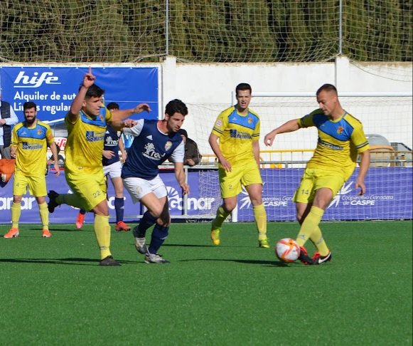 📢 CD Caspe 1 - 1 Santa Anastasia

Entretenido partido ayer en Los Rosales con claras ocasiones para los dos equipos. 🎯

Competimos a buen nivel contra un gran equipo que llevó la iniciativa y nos permitió salir a la contra ⚽️

El domingo recibimos al CD Cuarte

Aupa Santa 💛 💙