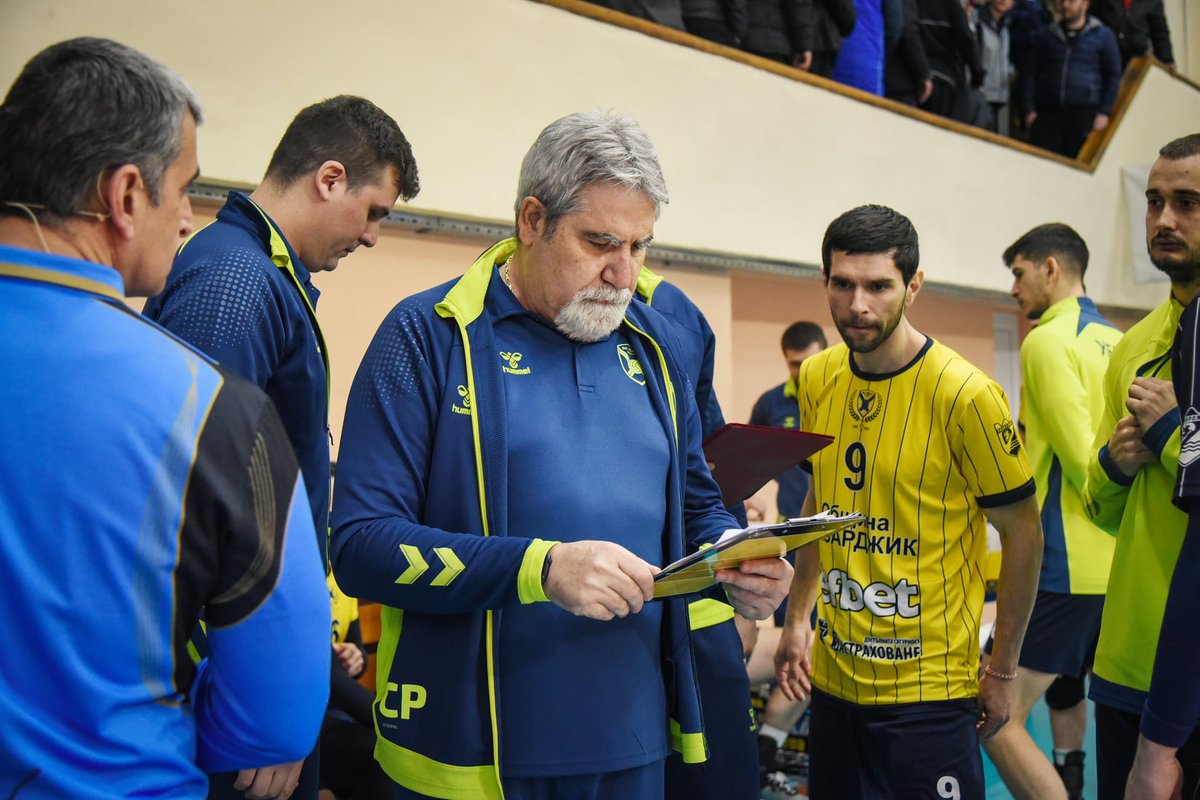 WofVOLLEY's tweet photo. .@CAMILLOPLACI will remain at helm of Hebar for another year

https://t.co/IQfXHP11xR

#volleyball #волейбол https://t.co/fbQVv2or5l