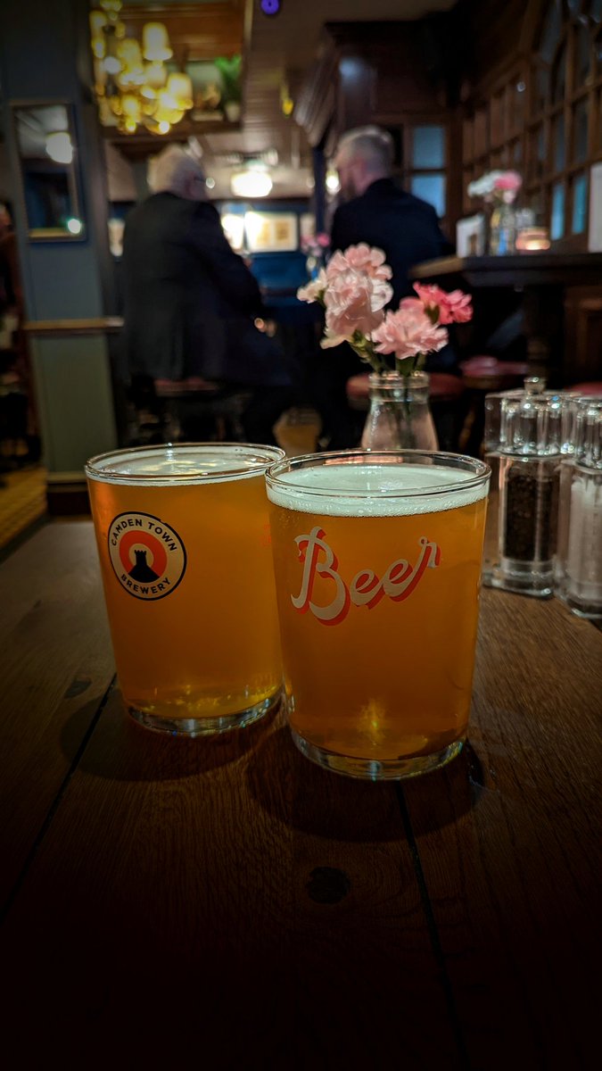 Pint-sized perfection as we chill out at 
<a href="/JackHornerPub/">The Jack Horner</a> for a Monday night dinner.
Wonderfully smooth <a href="/CamdenBrewery/">Camden Town Brewery</a> IPA to wash down our steak pies on Pi Day, of course.