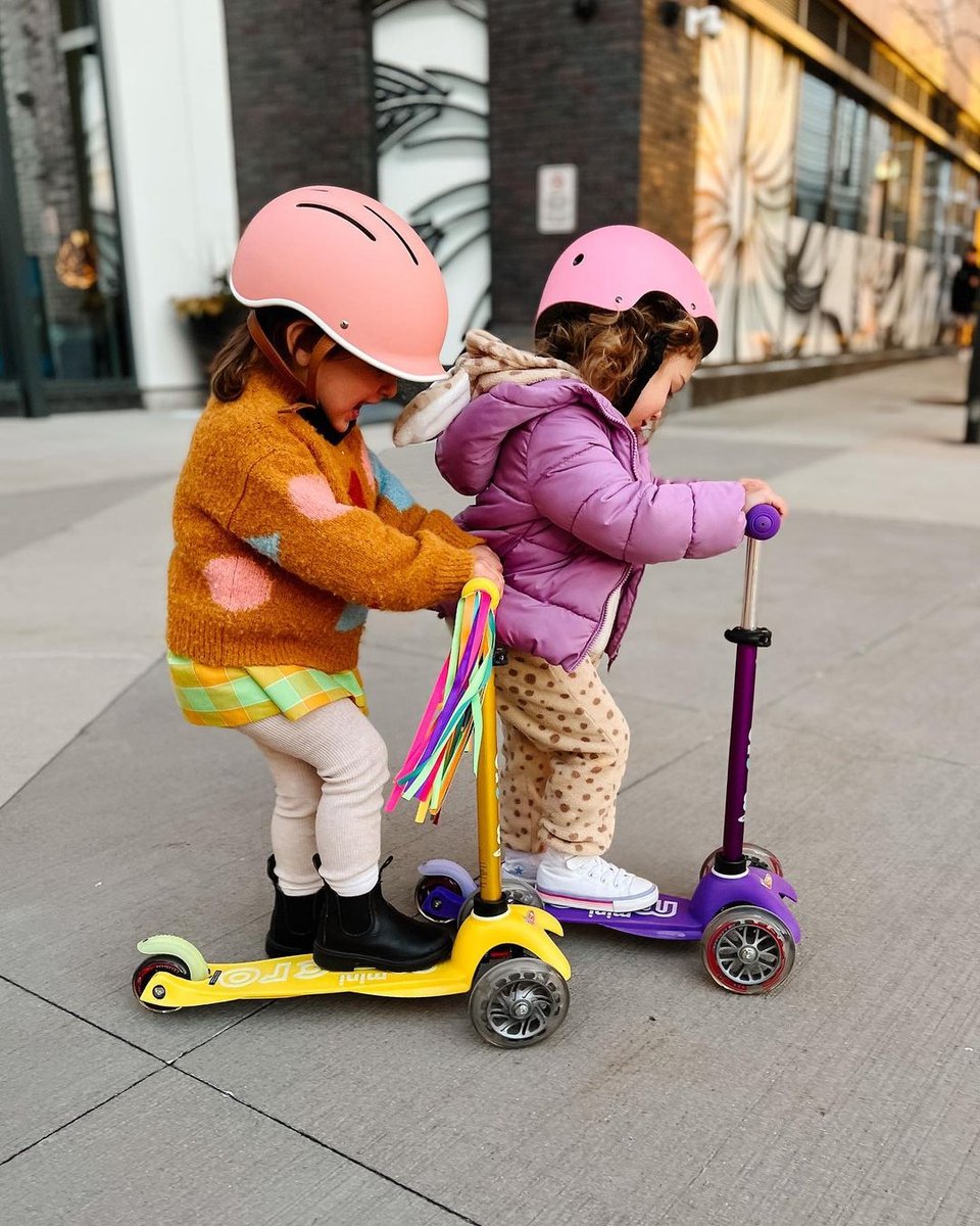 Spring scooting with <a href="/otharks/">Kristin Otharsson</a> 😍