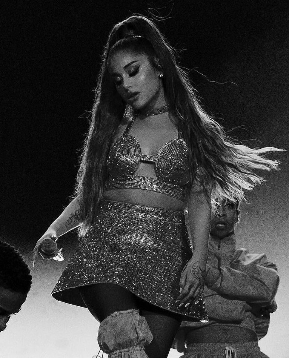 ArianaWorldHQ's tweet photo. What genre do you want Ariana Grande to be influenced by for her next album? #AG7 https://t.co/nmnWWkAmdU