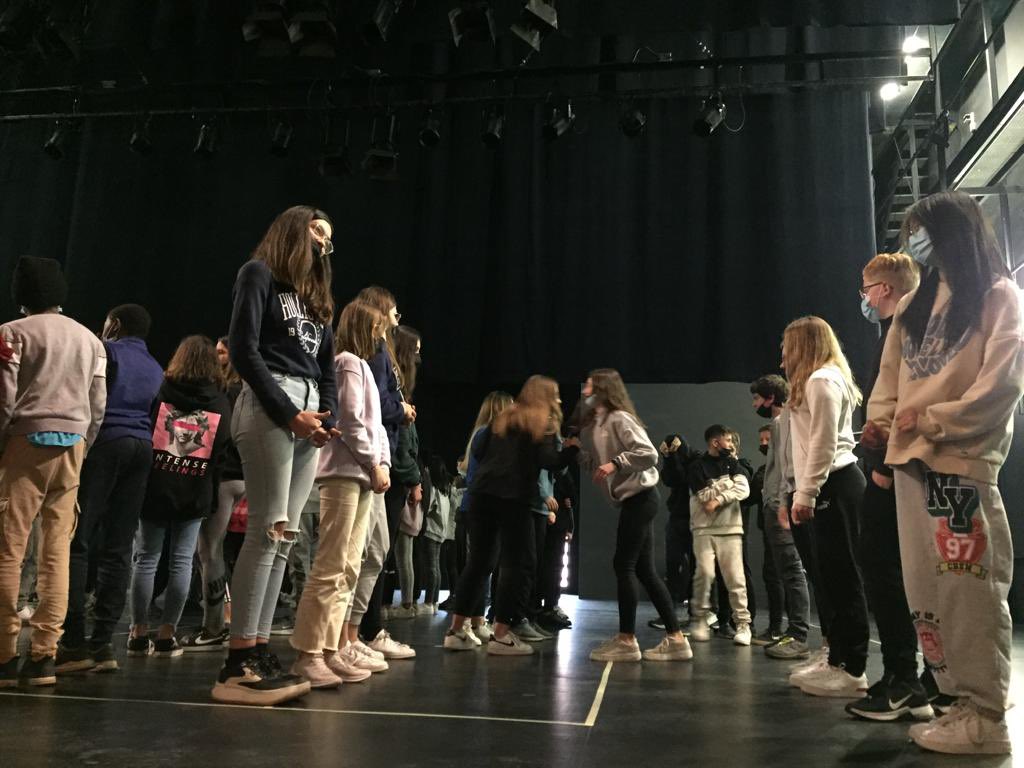 EpiaOlot's tweet photo. #Mapadeball2022 comença a agafar forma! Avui, assaig de mig procés amb la resta d'alumnat dels altres instituts participants al Teatre Principal d'Olot per copsar l'espai i les dimensions de la proposta. https://t.co/BqxlXjVU43