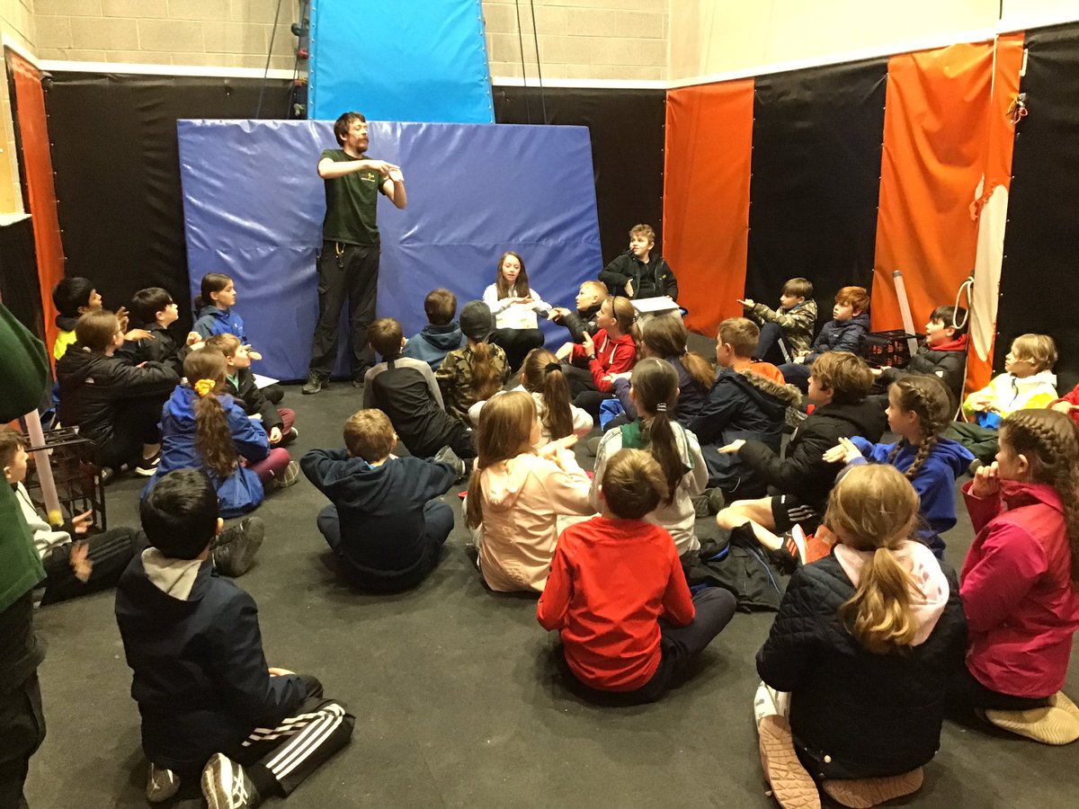 Y6Gayton's tweet photo. @GaytonPrimary Year 6 evening fun! https://t.co/zzRtvuUTJ9