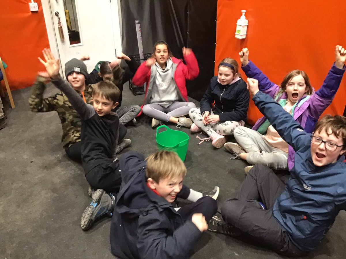Y6Gayton's tweet photo. @GaytonPrimary Year 6 evening fun! https://t.co/zzRtvuUTJ9