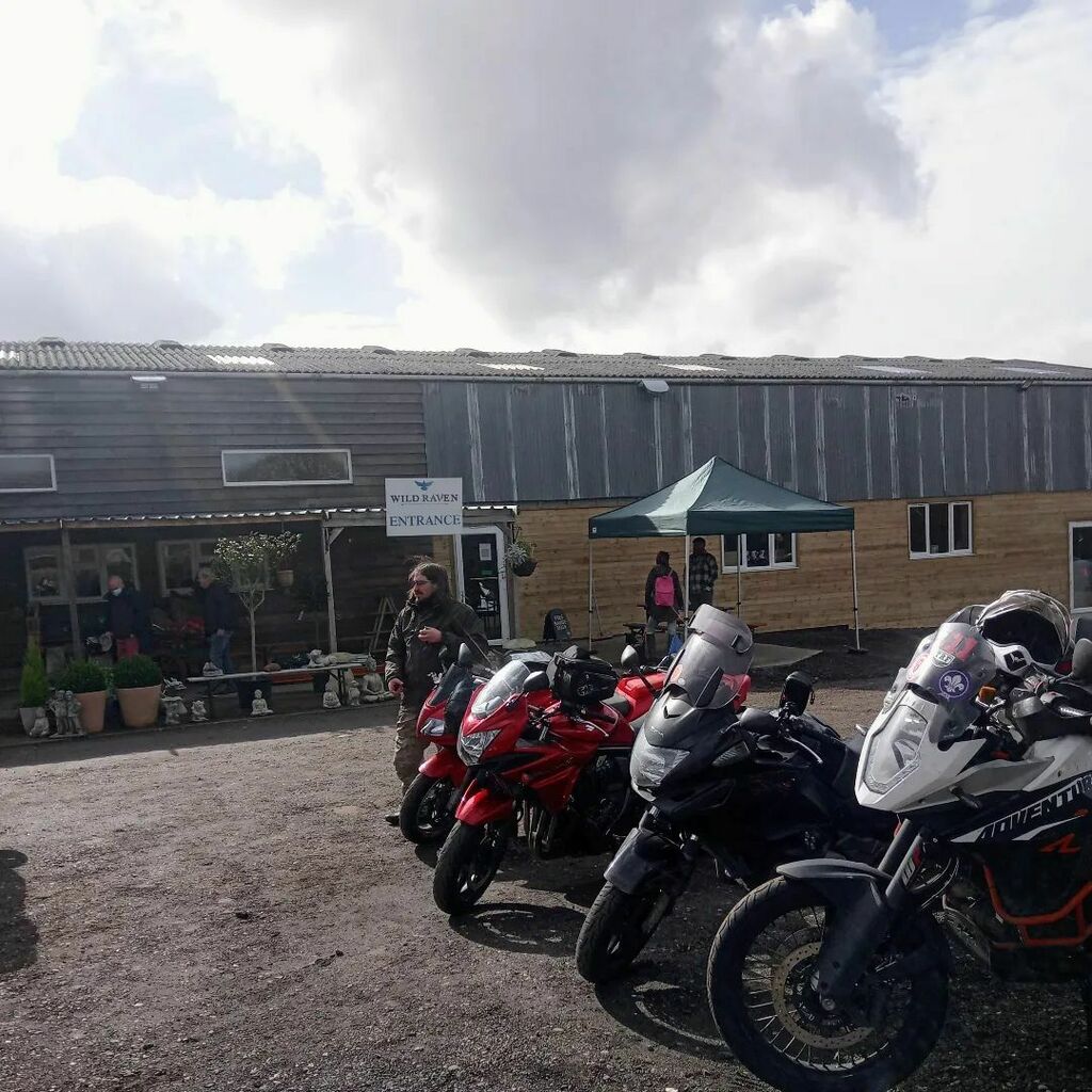 big_red_s's tweet photo. Excellent couple of days riding bikes and eating cakes, even if it mostly didn't go to plan - thanks all who came along, it was good!
And now to make an exceedingly posh hot chocolate!
.
#motorcycle #rideout #cakerun #birthday #birthdaycake https://t.co/jA61kWnxUa