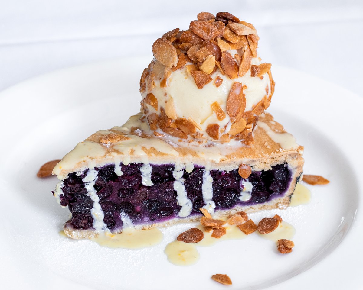 LobsterBarSG's tweet photo. It's #NationalPiDay and our Blueberry Pie awaits! 😋 https://t.co/JufKf4ixR9