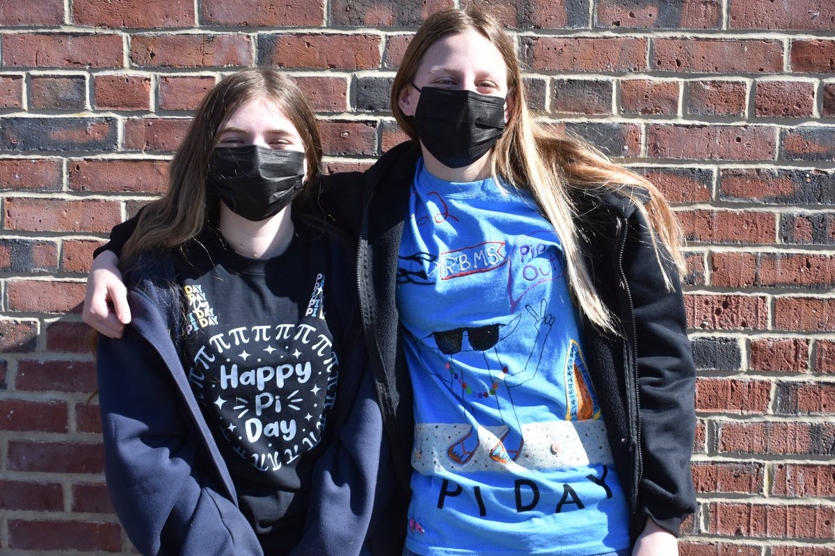 MNavalany's tweet photo. How did you celebrate #piday2022? The math department at @rbmsROCKETS always brings the joy factor on 3.14 (and every other day 🙂)
@velasteguie1 @kmkansky @mr_isaacs_math @MrsDarlingRBMS @RBMSCoco @HartmanRBMS @rbmsfinnigan @DreamBigRB @RedBankSup https://t.co/r0Y6qKF6kn