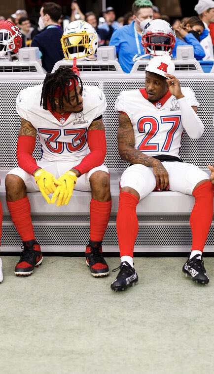 Derwin James Jr (@derwinjames) on Twitter photo ⚡️⚡️⚡️LFG ‼️ ⚡️⚡️⚡️LFG ‼️