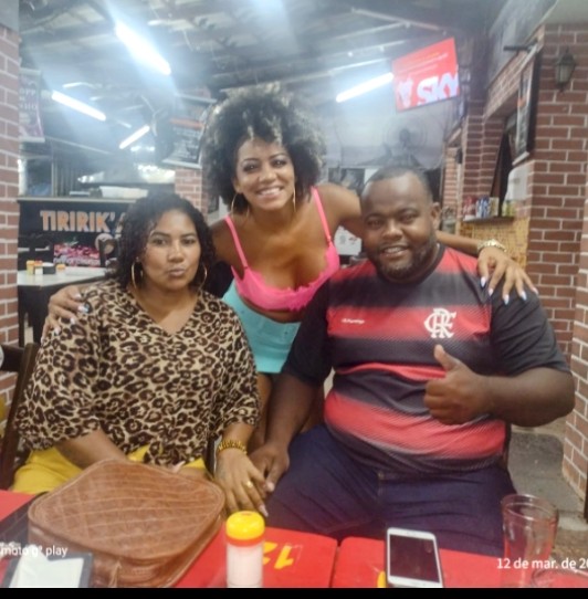 Viviane70026298's tweet photo. Farofa da preta #Meire 🥳🎂 https://t.co/yDtFY6DvBv