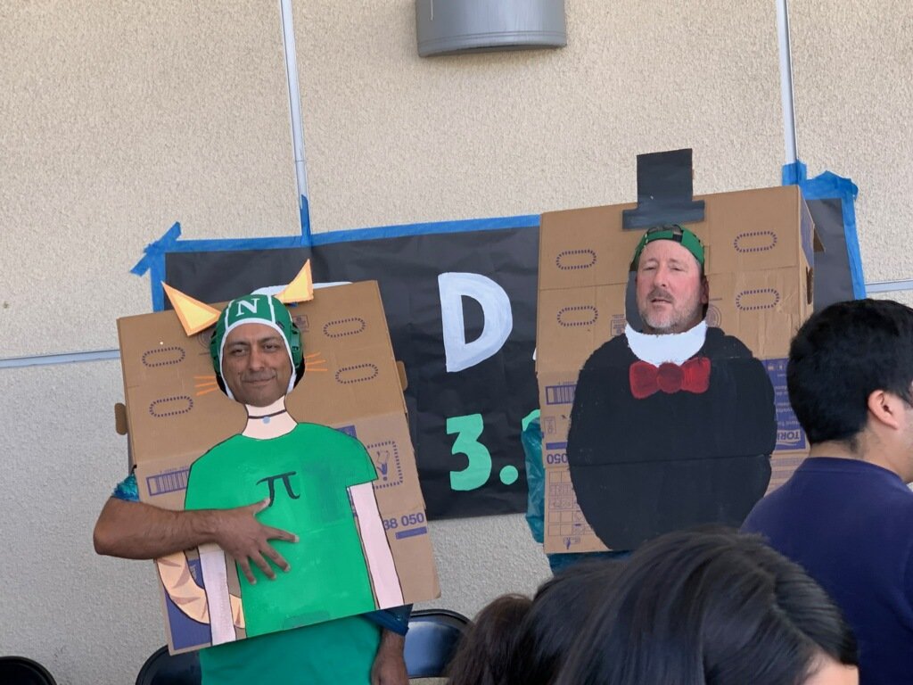 joiknow's tweet photo. @RowlandSchools @NogalesNobles celebrating #NHSPiDay22 https://t.co/jnQgpVLkbe