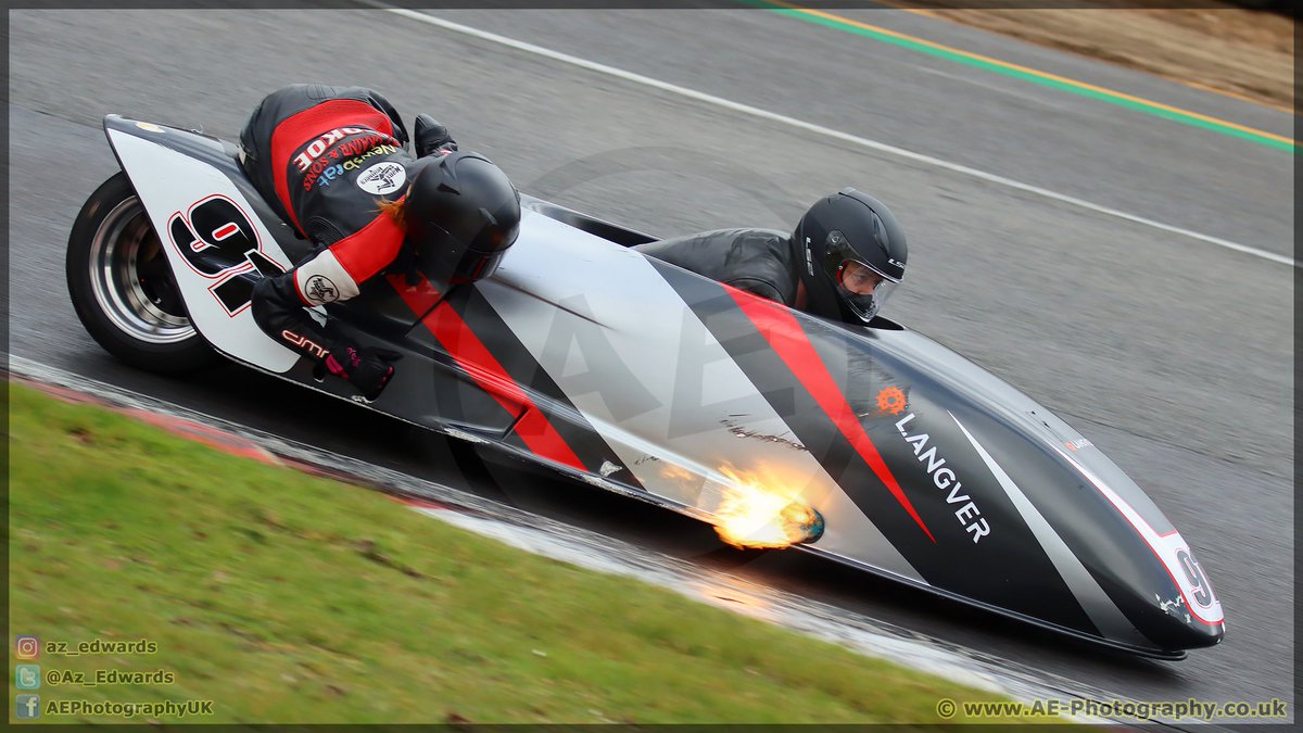 Az_Edwards's tweet photo. Back at it 📸📸📸 
Small selection of pics from yesterdays #BEMSEE at Brands Hatch are now online! Some on my Facebook page too 🏍😀 
All taken from spectator areas too 👍
Album link: https://t.co/D9uBuS5M5D
#bmcrc #brandshatch #lovemotorsport https://t.co/IAvJ4N3cWP
