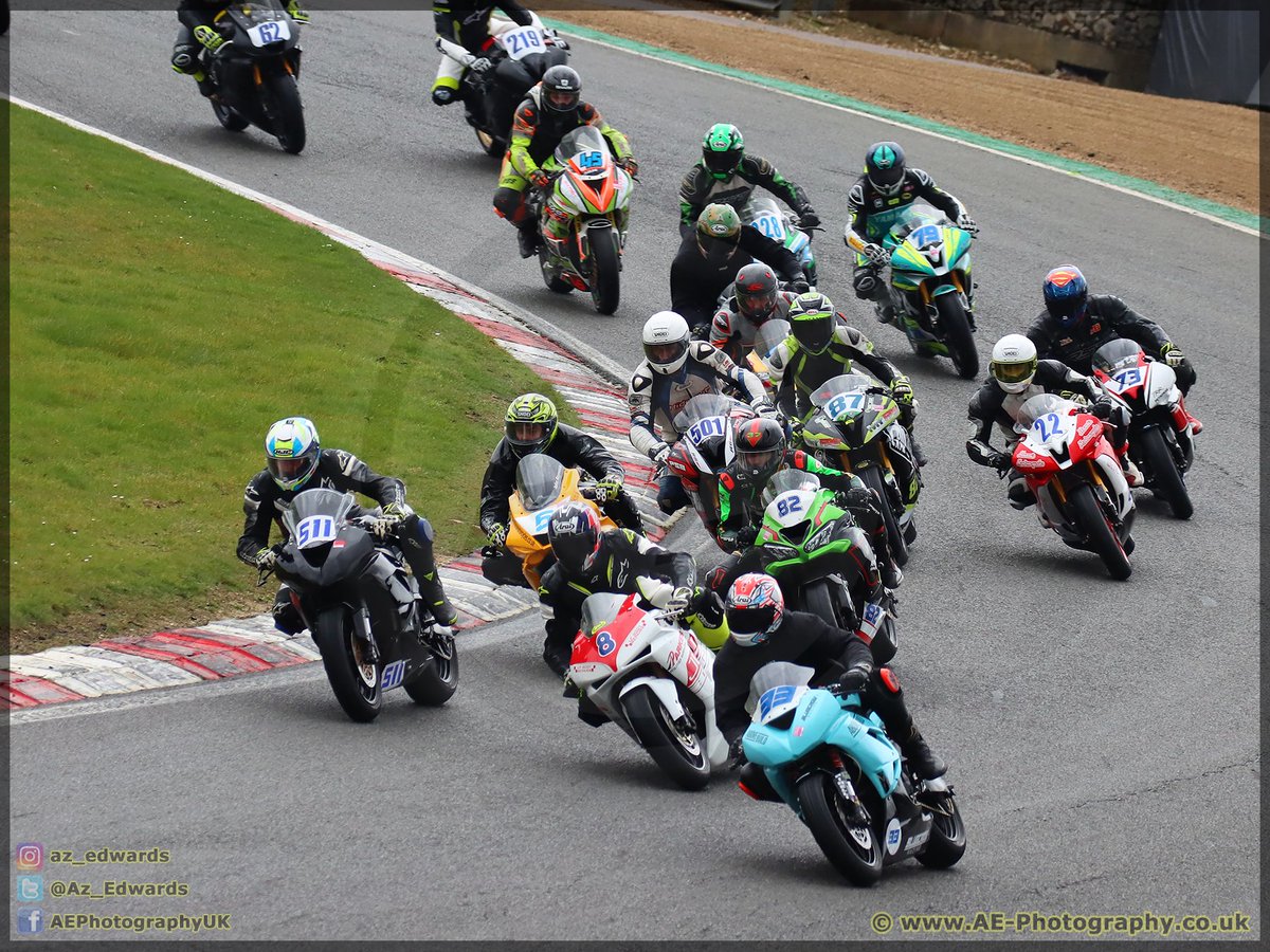 Az_Edwards's tweet photo. Back at it 📸📸📸 
Small selection of pics from yesterdays #BEMSEE at Brands Hatch are now online! Some on my Facebook page too 🏍😀 
All taken from spectator areas too 👍
Album link: https://t.co/D9uBuS5M5D
#bmcrc #brandshatch #lovemotorsport https://t.co/IAvJ4N3cWP