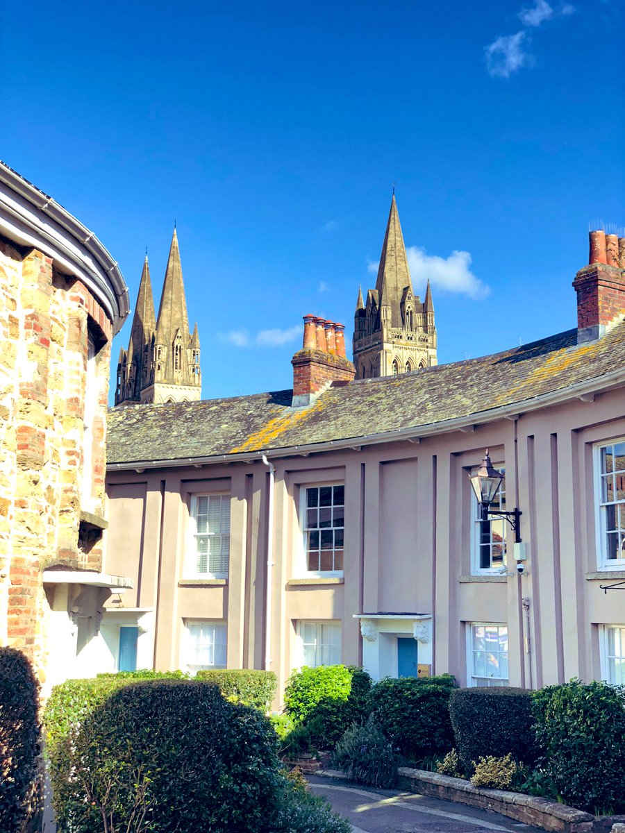 Timeless beautiful architecture in truro - could have been taken more than 100 years ago! But it was 2022.@TruroCathedral @LiveTruro @Guys_page @VisitTruro @LemonStreetMkt @TruroFarmersMkt @TruroHour @ILoveCornwallUK @CornishHistory @BBCCornwall