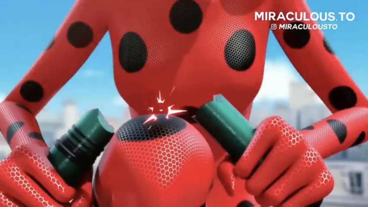 ExtraMiraculous's tweet photo. teenagers dressed in latex animal suits caught destroying a child’s toys 📸🤨
#MLBS4Spoilers #MiraculousSeason4Finale https://t.co/OpENwlArQc