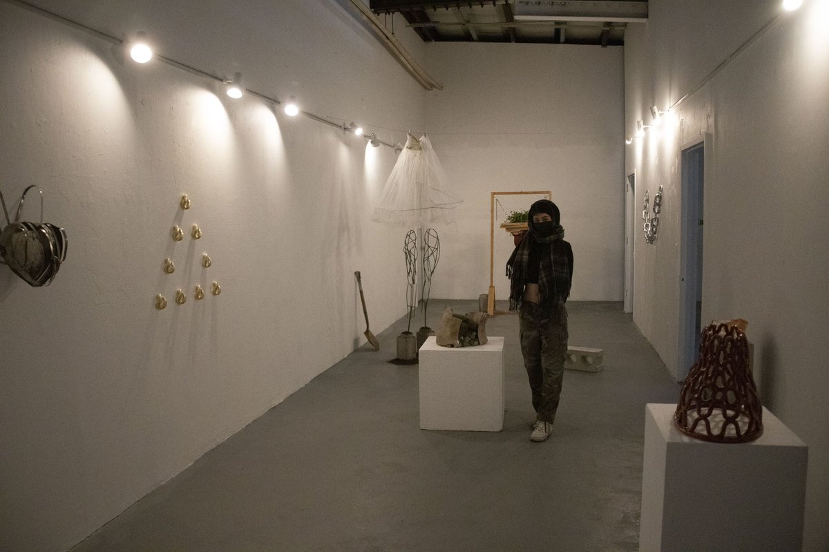 Tcaro114's tweet photo. Me in a gallery full of my sculptures https://t.co/hHBa27WUw4