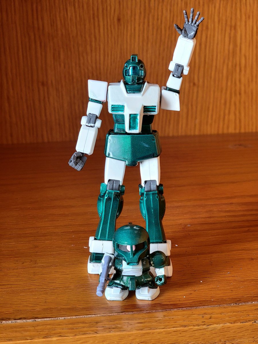 Sir_Doogles's tweet image. The @nyjets off-season is starting up and to celebrate I'm unveiling my RGM-79 GM "Gang Green" custom, (Also bonus zaku). #JetsTakeFlight #jets #gundam #gunpla