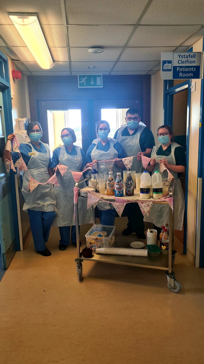 Ward 7 in WGH starting nutrition and hydration week with milkshake Monday for the patients which they thoroughly enjoyed! <a href="/HywelDdaHB/">Hywel Dda UHB</a> <a href="/LindseyClark29/">Lindsey clark</a> #NutritionAndHydrationWeek