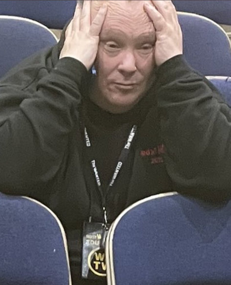 PaigeJones97X's tweet image. Nathan Girls Looking At The Whole Fandom saying Nathan’s spicy and there going into Nathan’s line but we know Nathan’s been spicy since 2010 😅❤️