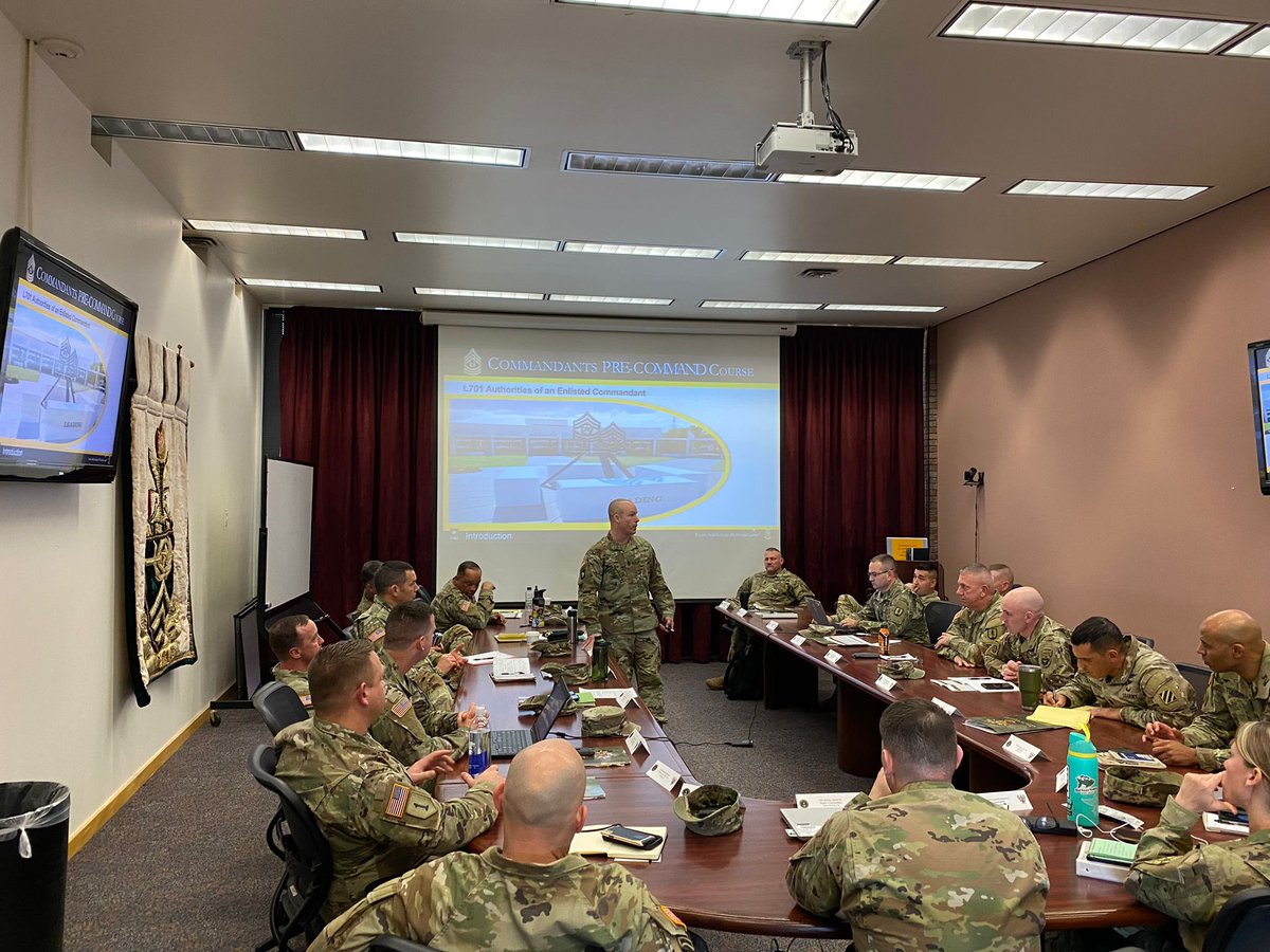jjortizjr63's tweet photo. CSM Newman, Ft. Drum NCOA Commandant (CMDT)  and Senior Mentor for The CPCC and 1SG Gregg Deputy CMDT, Ft. Bliss lead discussion on Duties of an NCOA CMDT. @CSM_Schmidt @NCOLCoE @Michael11293782 @SGM_Madrigal https://t.co/mBEVkN4B3r