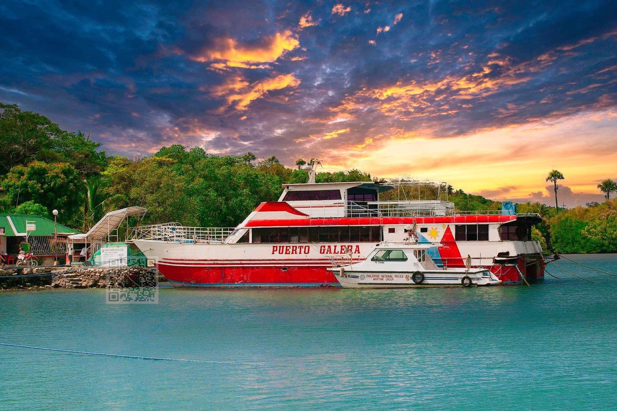 Ahh… The good old days. Probably be the best boat my dad ever built! Really proud of him. #catamarans <a href="/puertogalera/">puertogalera</a>