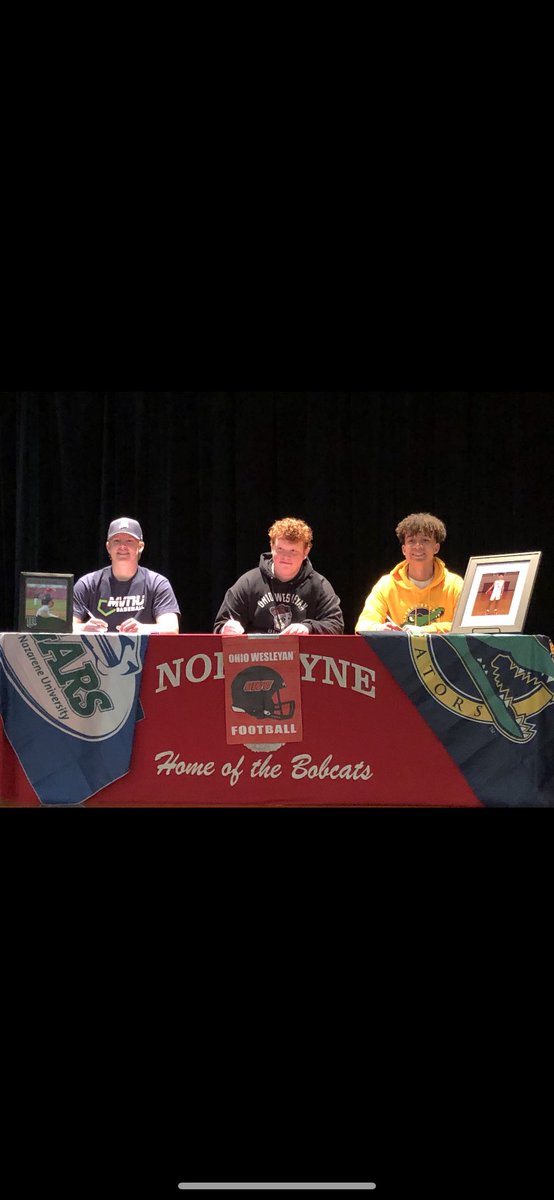 Signed!!🔵🟡<a href="/ACGatorHoops/">Allegheny MBB</a> <a href="/CoachSimmons/">Bob Simmons</a>