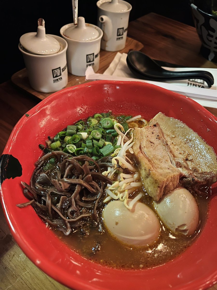 __yudith__'s tweet photo. it rained so you know what that means, #ramenweather — also worth noting, they’re playing SPM rn https://t.co/MBFQI3wSOM