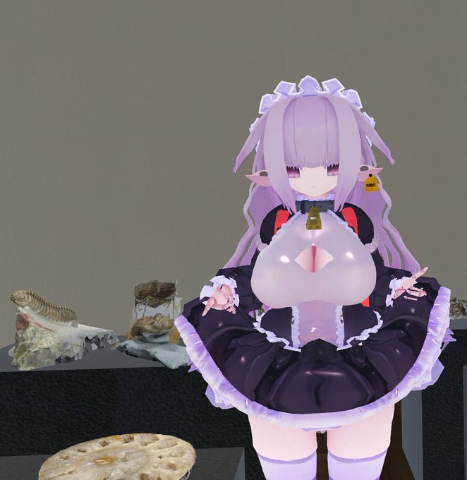 #ホワイトデーは銀髪白髪を愛でる日
Physboneでたくし上げ実装できた清楚乳牛●学生を貼っておきますね 