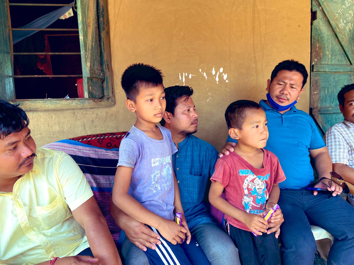 SurajTipra's tweet photo. We 12-Takarjala YTF Extended some financial help to Lt. Mujesh Debbarma the warrior of #GreaterTipraland who passed away on 12th March on the way to #Choba in Astabal as we all know dt our loving Bubagra teach us to help people in tough situation. @PradyotManikya @SuhelDe66929432 https://t.co/r2EICg8h8z
