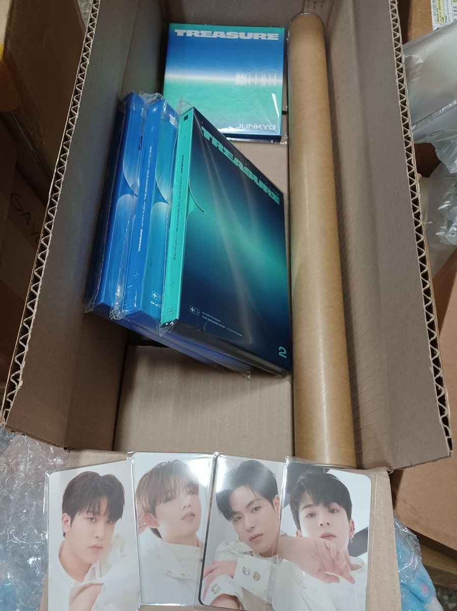 yourtreasureph's tweet photo. #FYTPH_Updates

- Ktown4u Normal ETA Batch 2 arrived at the consol (see pic below) 

- Applewood &amp; Ktown Batch 1 is already shipping to the PH 😊 https://t.co/lMfJHPUVBC