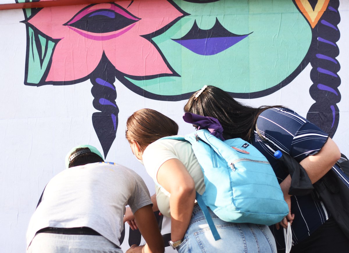 care_ecuador's tweet photo. Arte urbano - paste up para la prevención de la Violencia Basada en Género en #Atuntaqui e #Ibarra. Apoyamos la capacidad de resiliencia de las sobrevivientes #CruzandoFronteras #NoComasCuento https://t.co/GZMbIed7XE