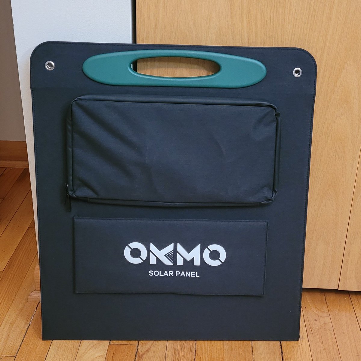 TheDigitalPrep's tweet photo. Finally got my #okmo solar panel!

Check out @IamOnYoutube1's video on this tomorrow (3/15)!

#prepping #preparedness #prepper https://t.co/tRv1t6elkD