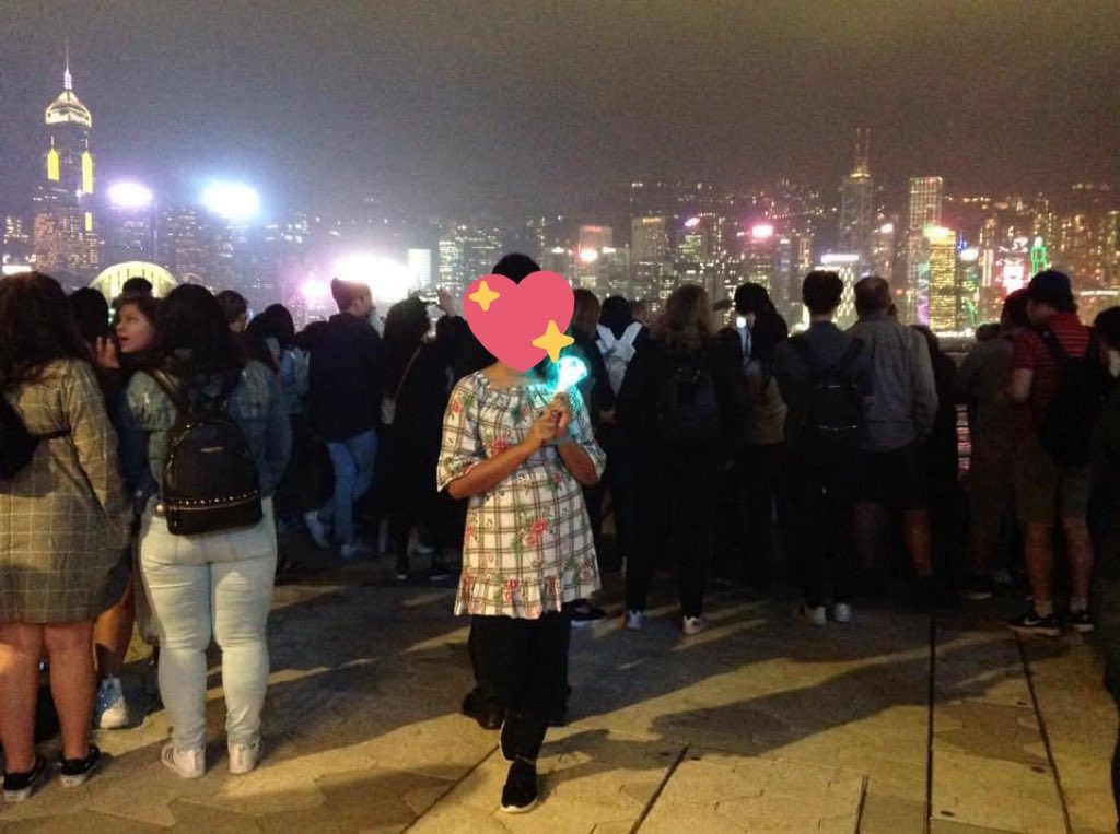 choikim06's tweet photo. A Symphony of Lights: Shating star the brightest light was spotted ππΈ @SHINee #SHINee #WhenInHK #ShatingStar ππΈ https://t.co/ZVW9MYtGdf