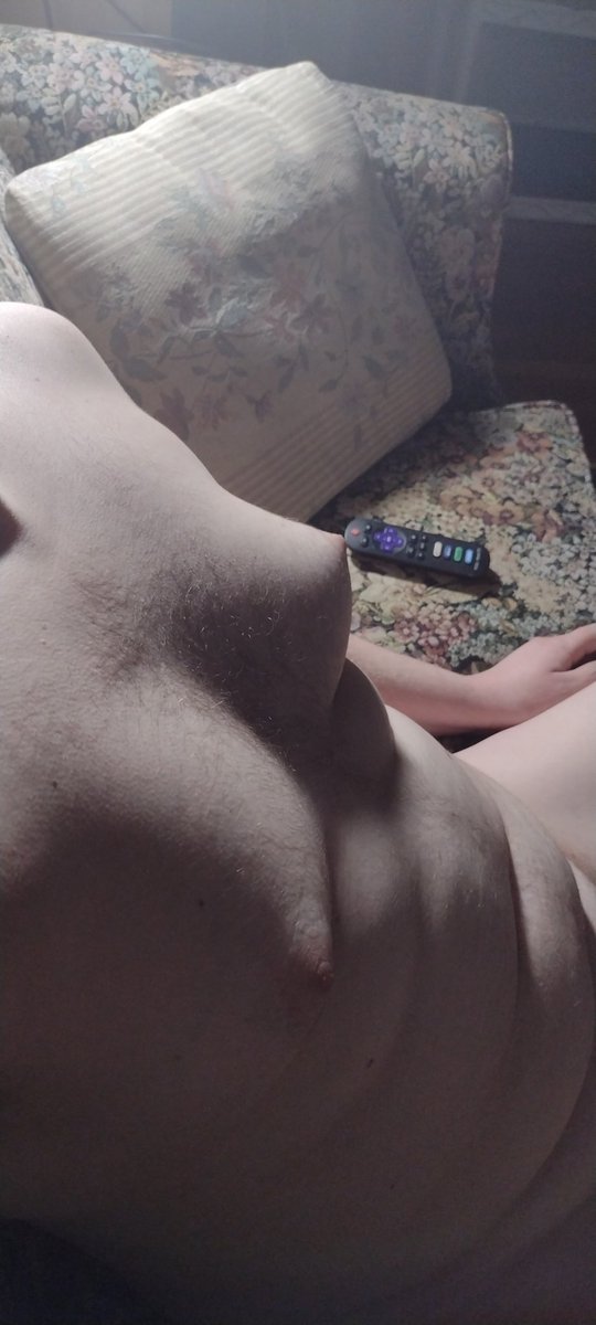 RileyRouse1's tweet photo. Tham Boobies https://t.co/YqU3P4OK82