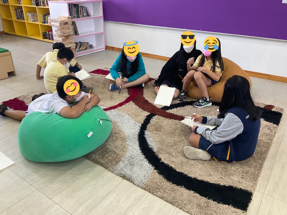 KanakoSuwa's tweet photo. These kids amaze me on a daily basis - facilitated an intro workshop on #SDGs for kids who are new to the school this year &amp; had 4 existing kids help out. They ended up running the sesh, using their own words in Vietnamese &amp; English. New kids asked them so many Qs! https://t.co/XvIiPcuiIy