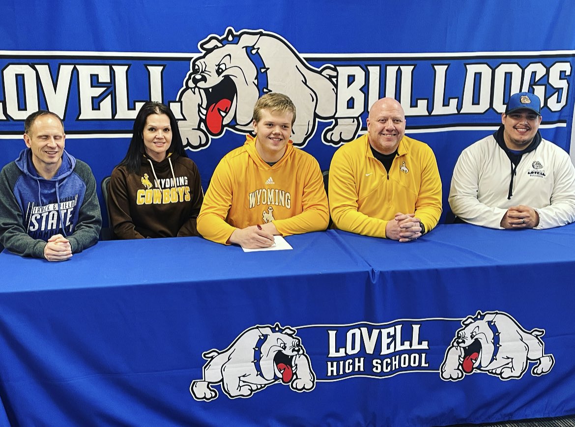 chlindsay's tweet photo. My boy Quinn Lindsay signed his letter of intent to throw for the University of Wyoming track team. #legacy #PRLB https://t.co/lCY0Ajupyq