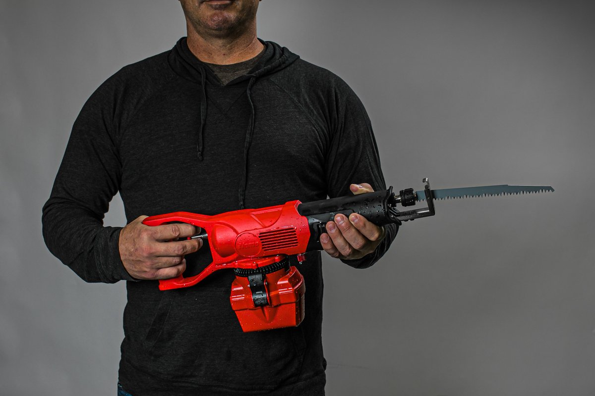 NemoPowerTools's tweet photo. Who doesn't love a good reciprocating saw!? Try one underwater🤷‍♂️🌊  #nemopowertools #underwaterworld #divelife #toolsofthetrade #reefrestoration https://t.co/RxCFswEZSK