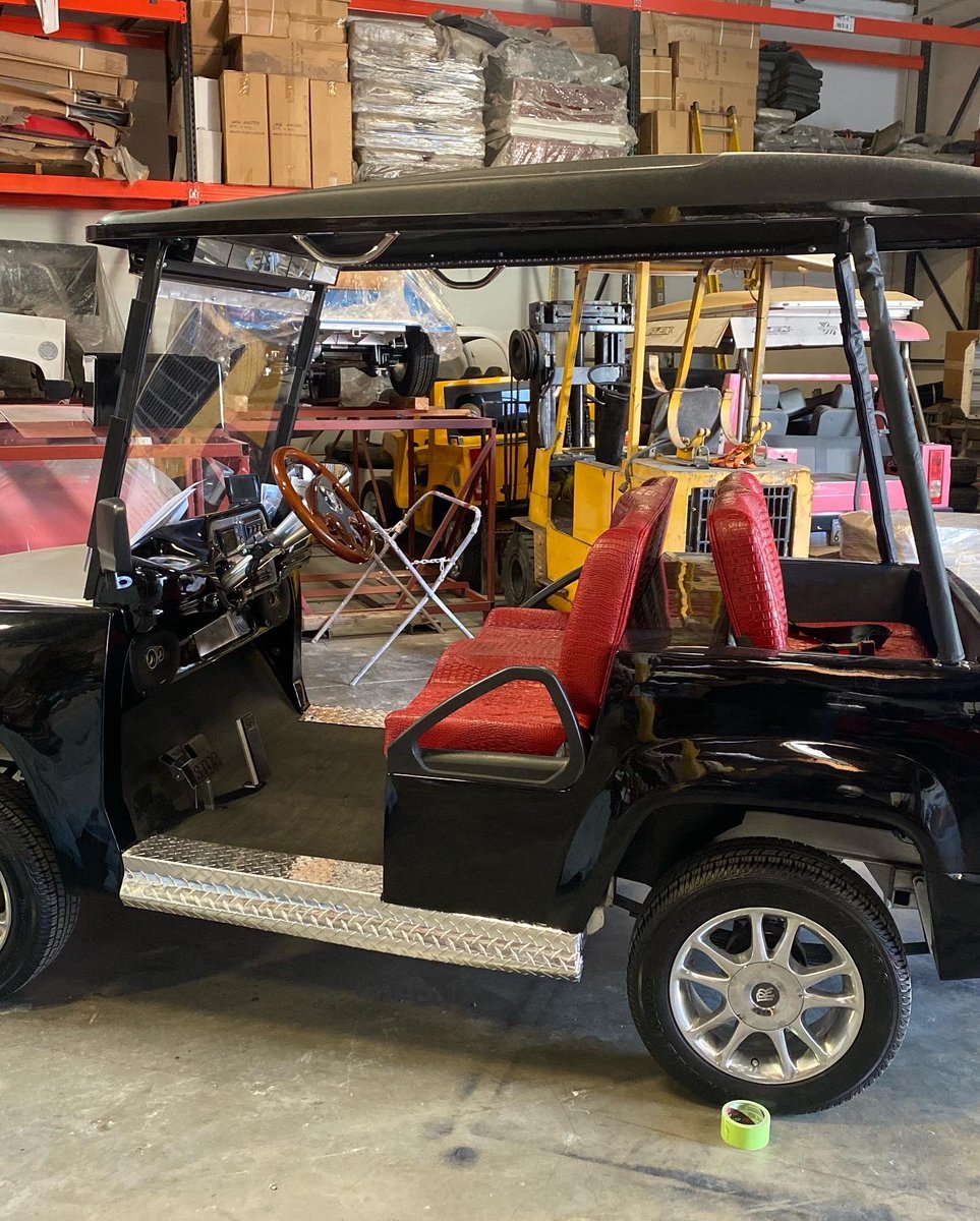 ParkPlaceCali's tweet photo. This is how we ROLLS! Excalibur model with Red Alligator Upholstery. Sales &amp; Rentals. Available in 4, 6 or 8 Seats. Beach, Golf &amp; Street Legal. We Ship Anywhere 》》 Goto https://t.co/bdRJsEneoa or Call Us Today (818) 815-9713.

 #California #USA #SantaMonica #VeniceBeach #Malibu https://t.co/wnlsYxS5Za